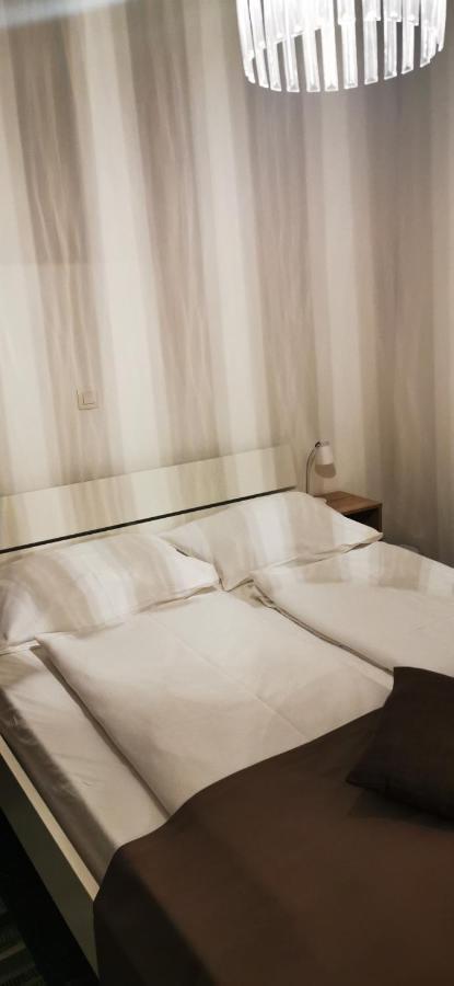 Anita City Apartments and Rooms Задар Екстериор снимка
