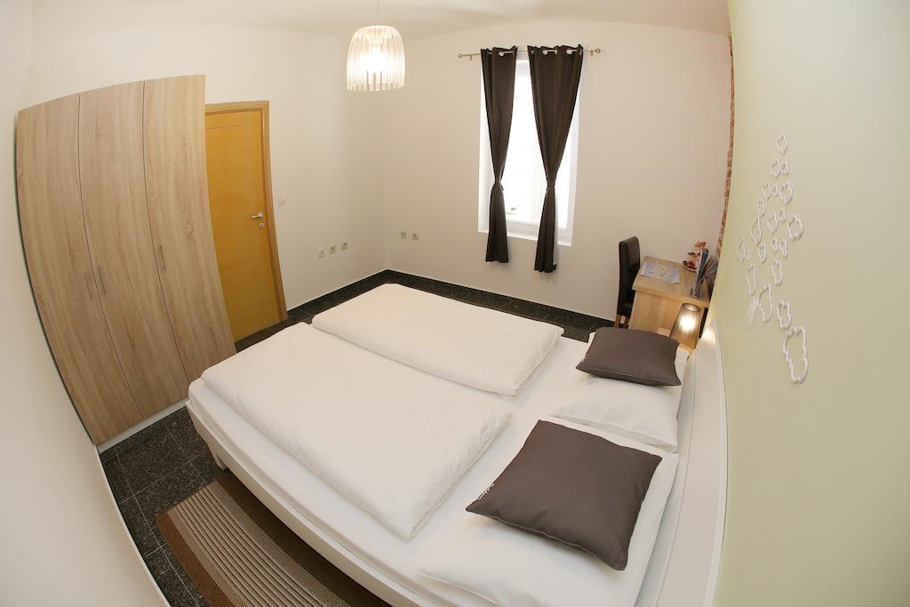 Anita City Apartments and Rooms Задар Стая снимка