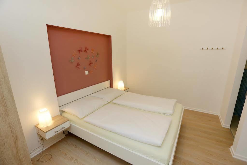 Anita City Apartments and Rooms Задар Екстериор снимка
