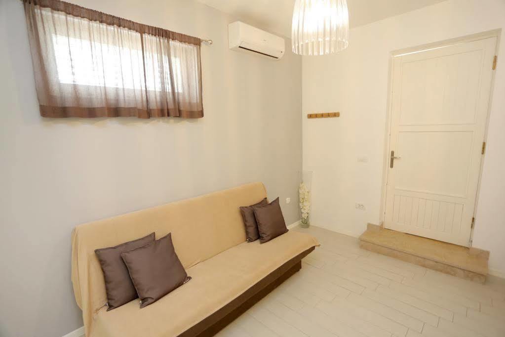 Anita City Apartments and Rooms Задар Екстериор снимка